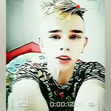 VHS filter FX avatar selfie AR