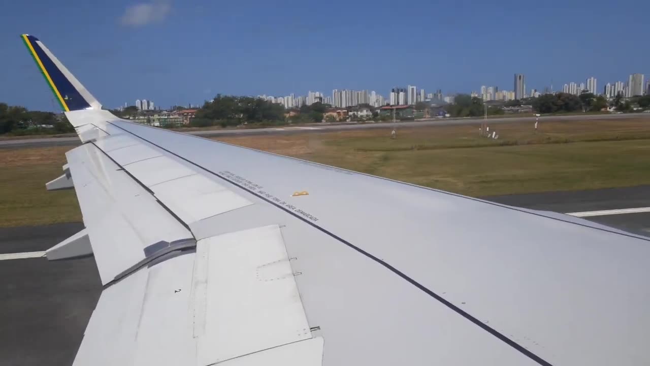 Decolagem do Airbus A320NEO PR-YYA de Recife para Fortaleza