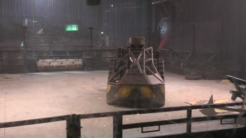 Robots Live K2 Crawley 2023: Apollo Vs Vulcan (3)