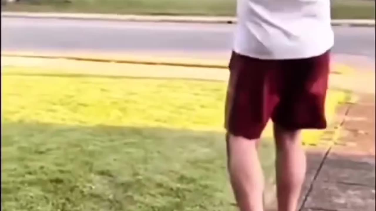 How would you caution this 😂!? .