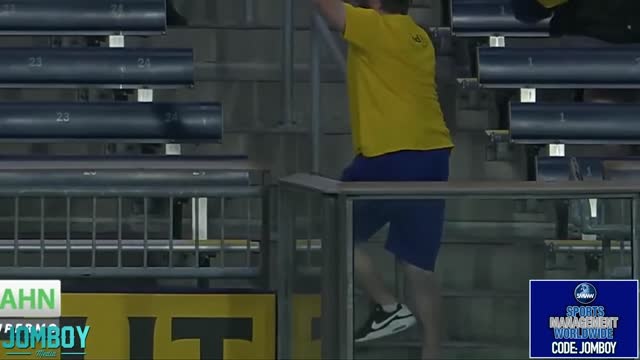 Best fan and crowd moments of the year!