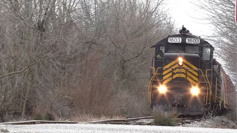 Railroad Track In Ohio, How Can This Be Left Like This & For How Many Years❓🤬