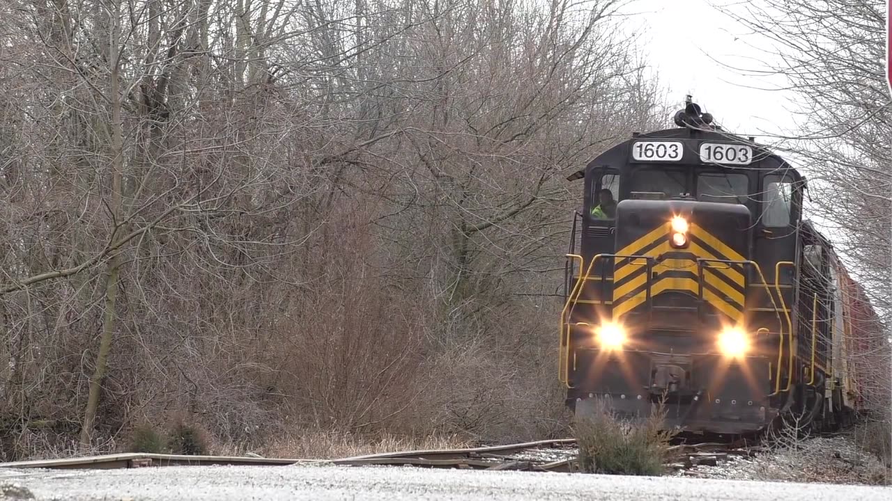 Railroad Track In Ohio, How Can This Be Left Like This & For How Many Years❓🤬
