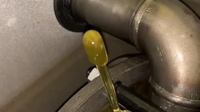 Cool Laminar Flow Oil Spout