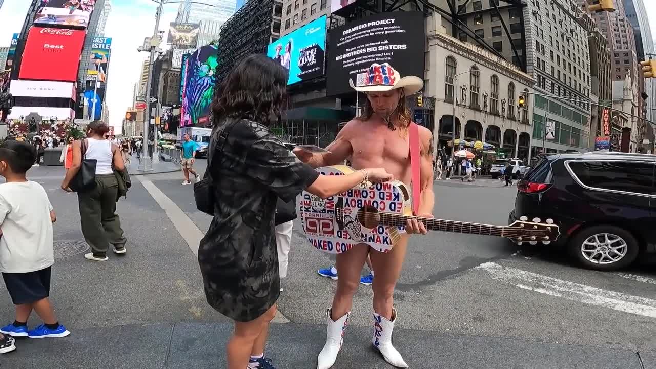 Cuidado con estas ESTAFAS en Nueva York Times Square