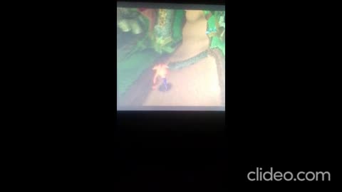 jogando crash bandicop ps2 completo