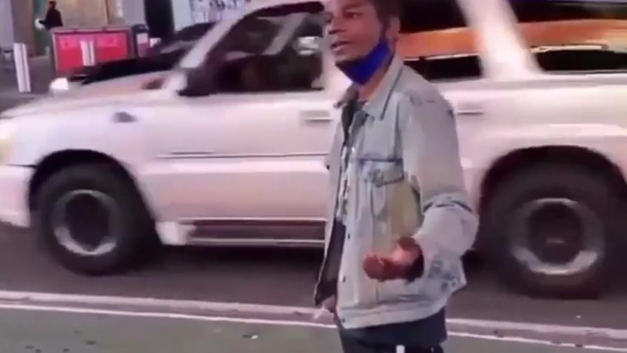 Goon Checks Opp for having the wrong rag on