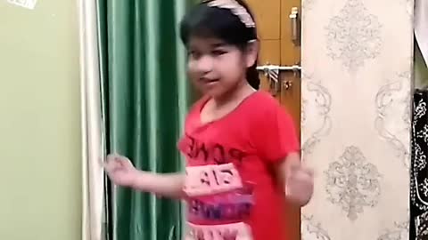 LITTLE GIRL NAVIKA DANCING...