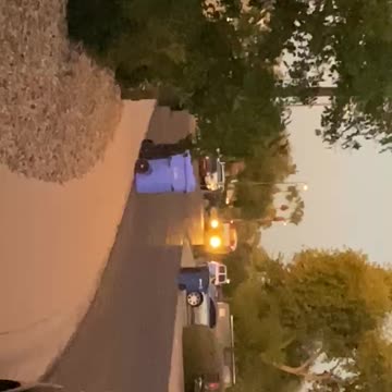 (233) 2004 International IC CE200 #S349 WCL T444E arriving at my house #2