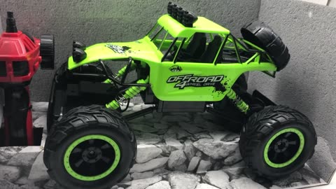 Off-road remote control vehicle