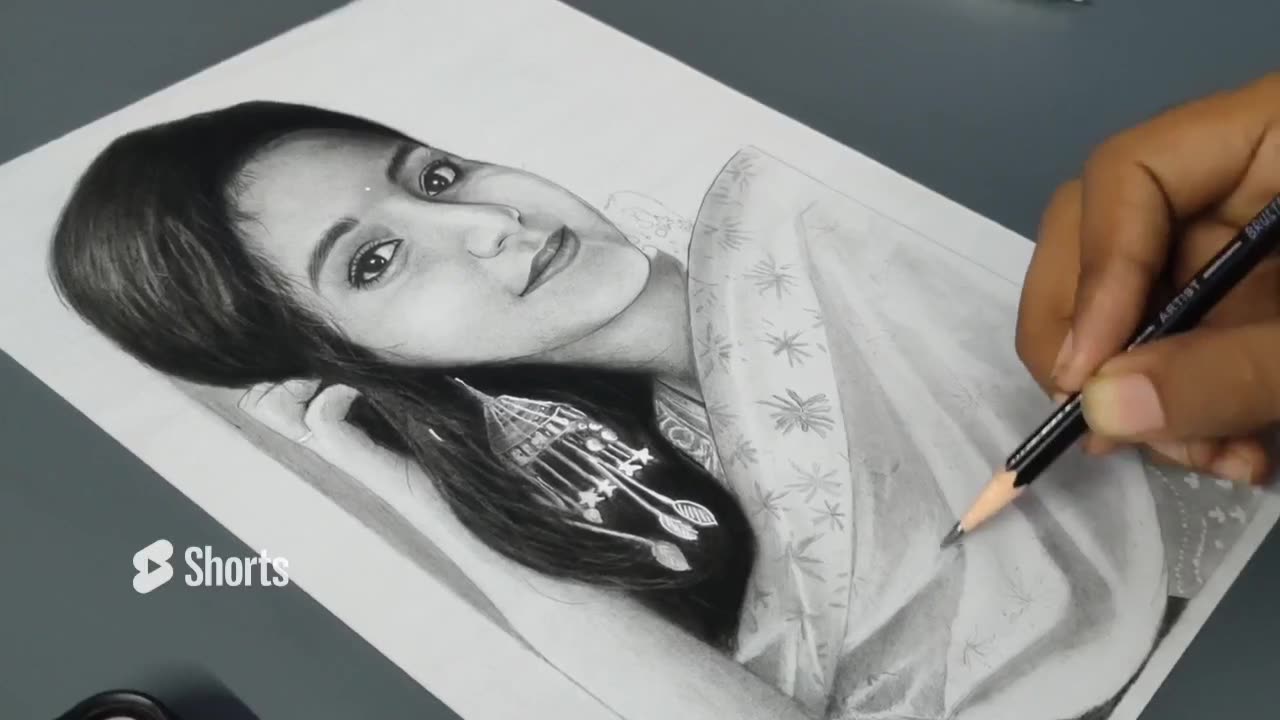 Drawing a beautiful girl