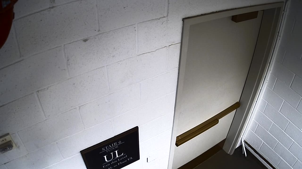 7103CVCULStair6_2021-01-05_01h40min28s007ms.mp4
