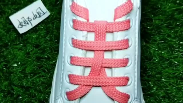 Simple way to tie shoelaces