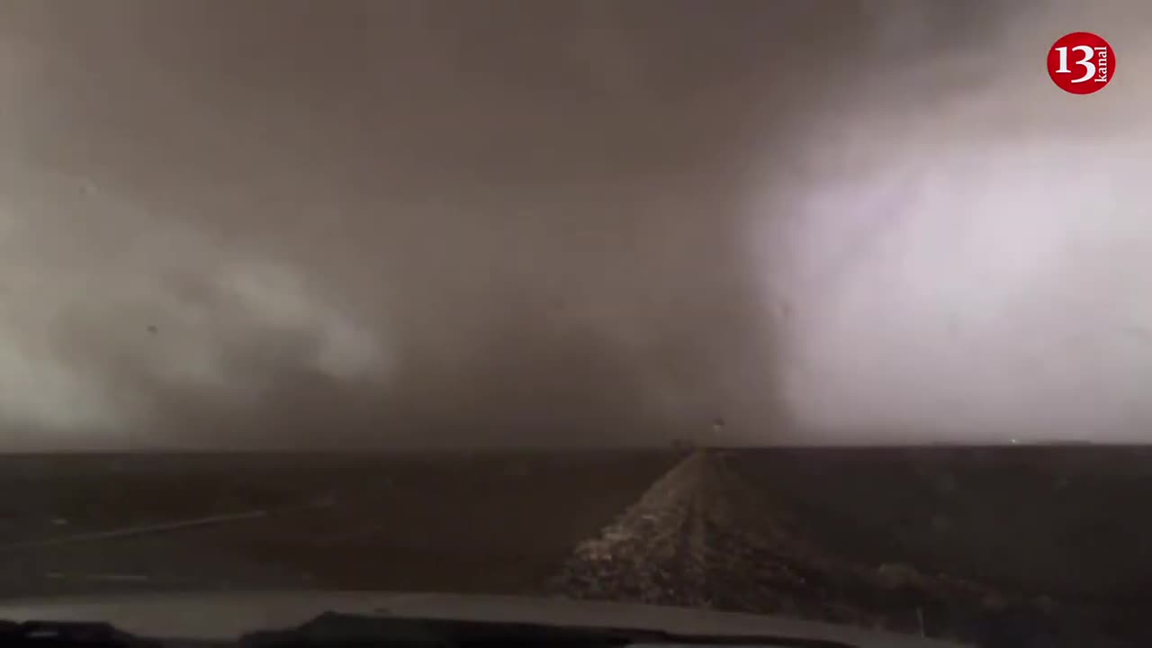 Heavy thunderstorms move across Kansas