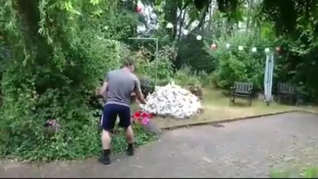 This is Till… he want to show us, how to clean up a garden: German style