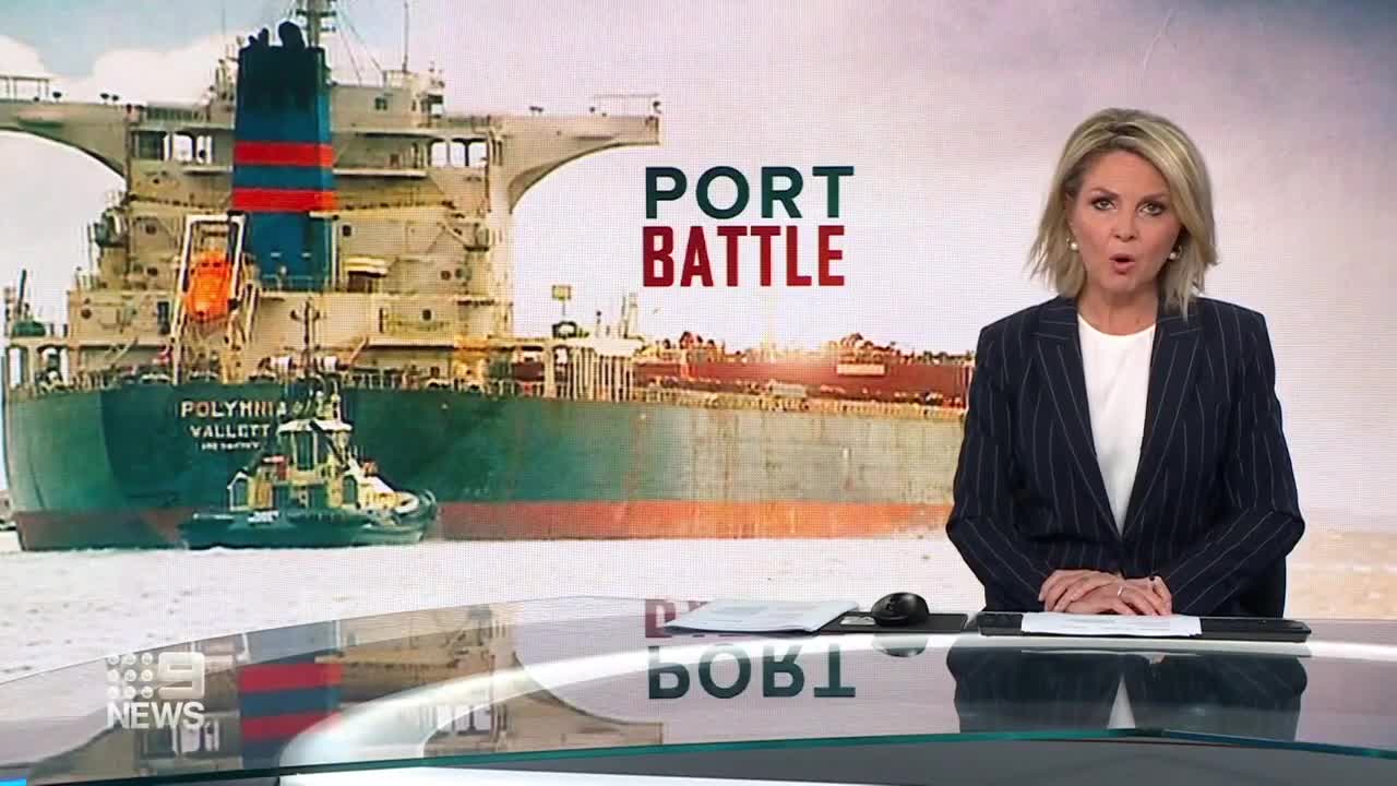 Major ports dispute could cripple Christmas deliveries _ 9 News Australia