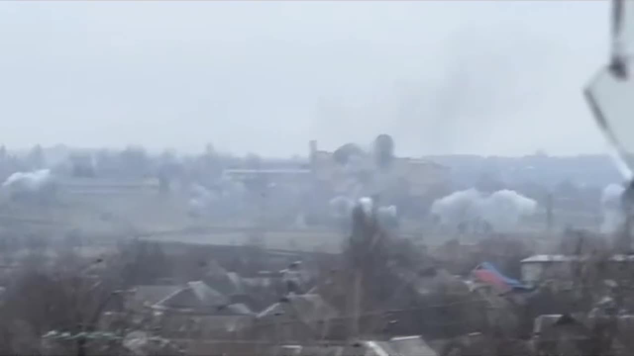 Video: Russian Army Shelling Nazi Militants Hiding in Apartment Buildings | Bakhmut - April 5 2023