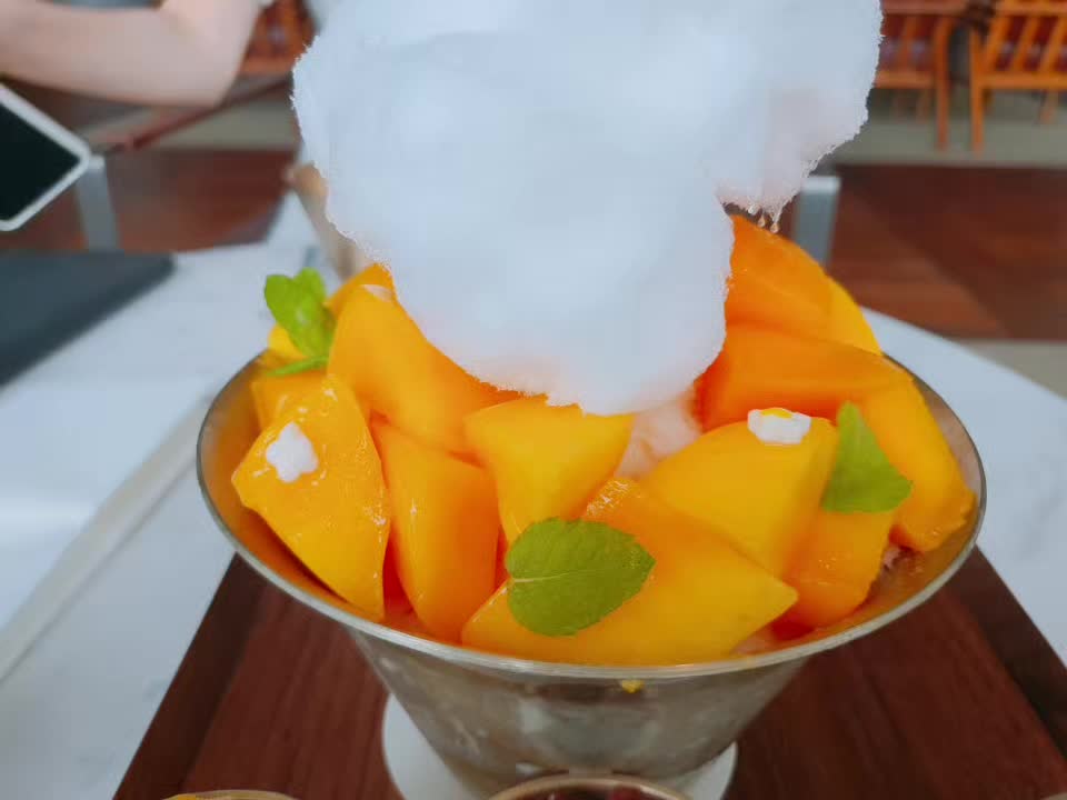 Korean mango shaved ice in hilton hotel