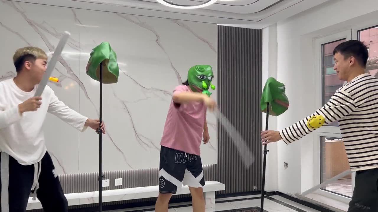 Funny Office Game Blindfold Hitting Challenge