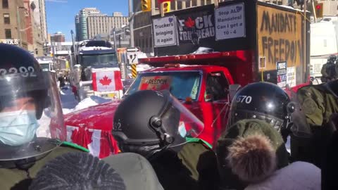 Freedom Convoy 2022 HOLDS THE LINE AGAINST FASCIST POLICE