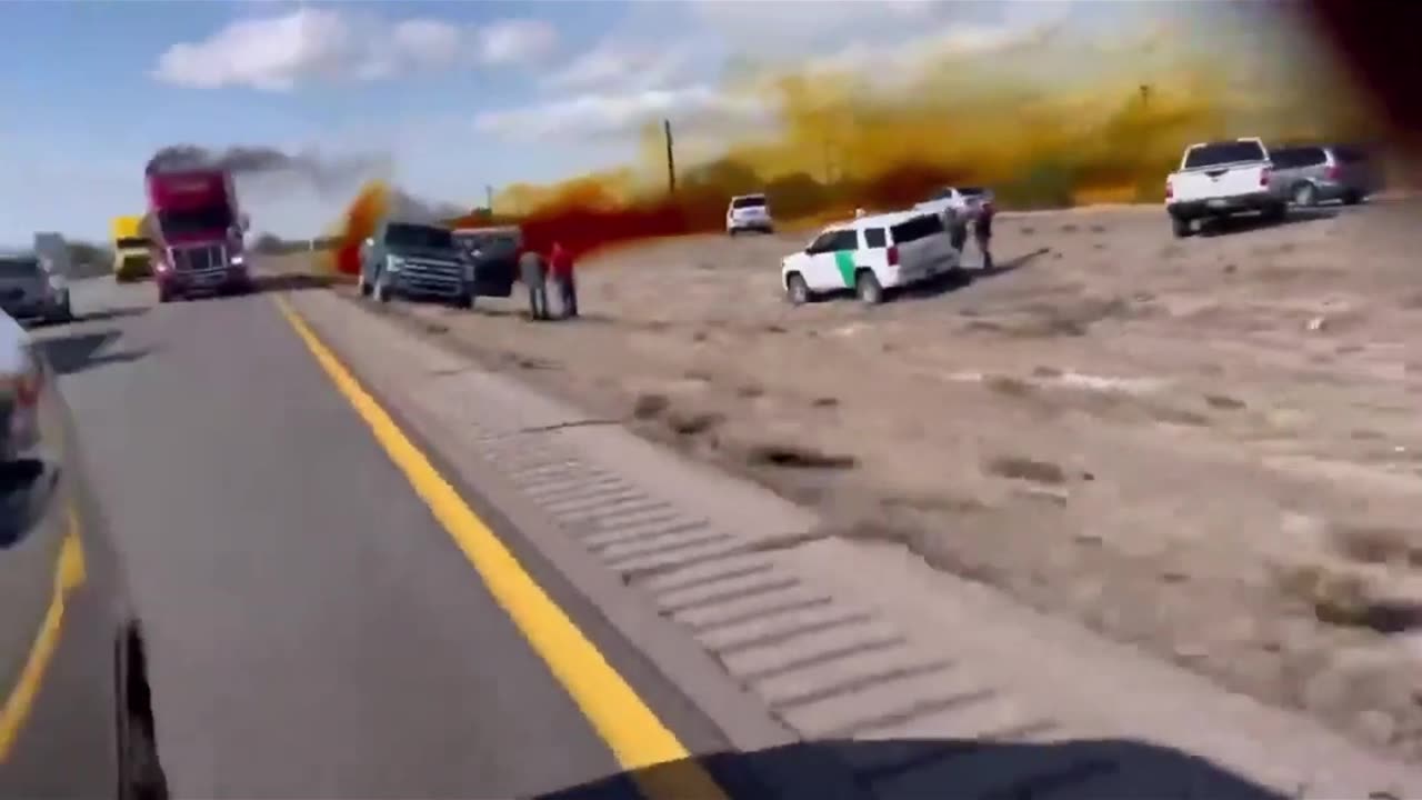 Two Clips of the Toxic Nitric Acid Spill on a Highway in Arizona