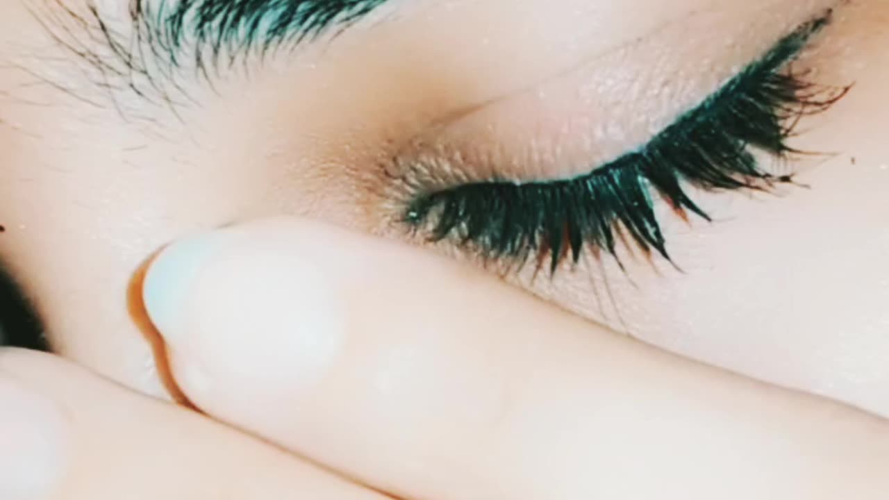Eyes video