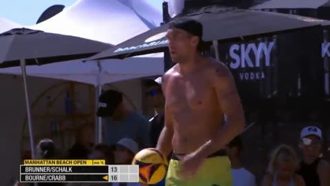 Tri Bourne Ends Long Rally With A MONSTER BLOCK! | AVP MBO 2022