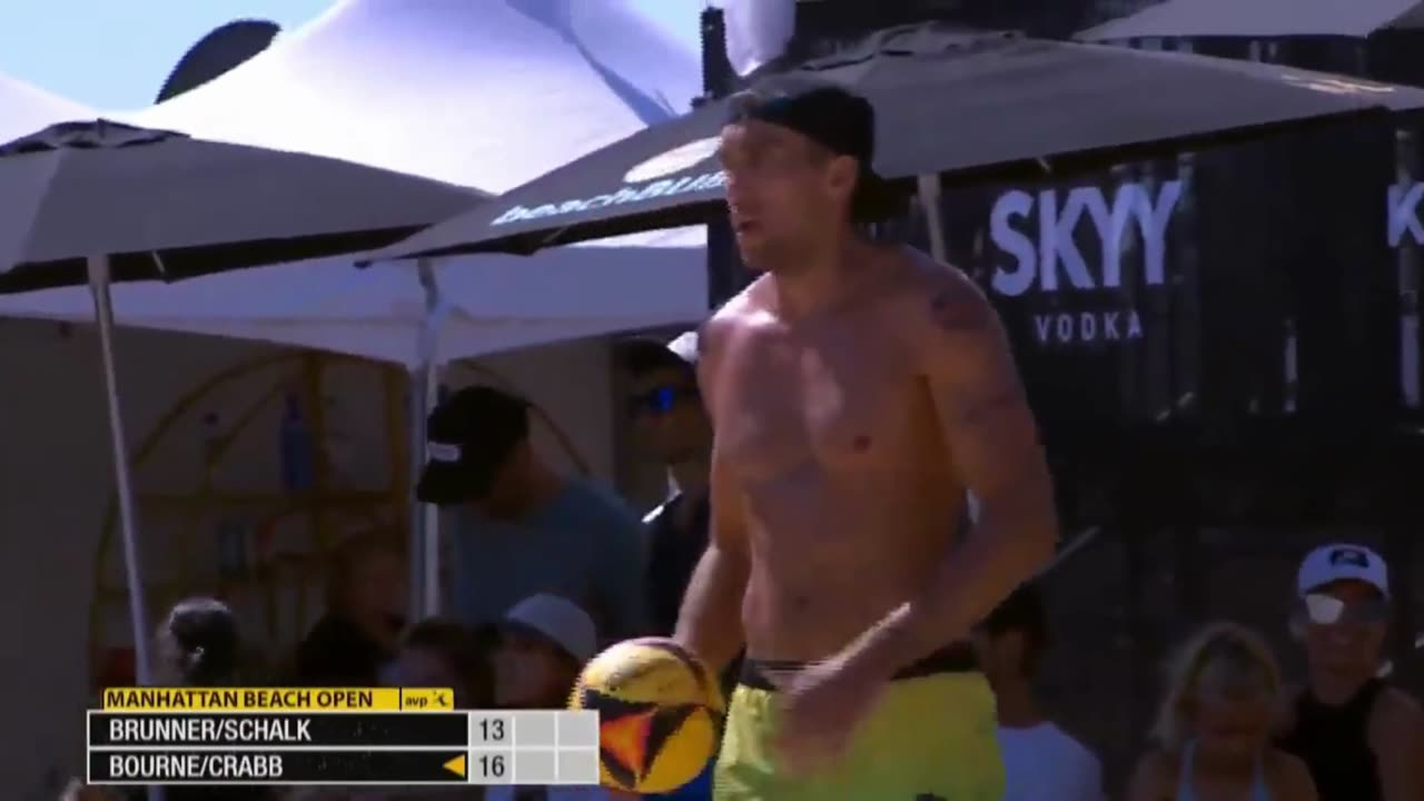Tri Bourne Ends Long Rally With A MONSTER BLOCK! | AVP MBO 2022