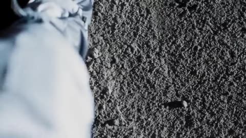 Something_Strange_Is_Going_On_with_the_Moon_Right_Now!