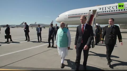 Indian PM Narendra Modi is officially in Russia