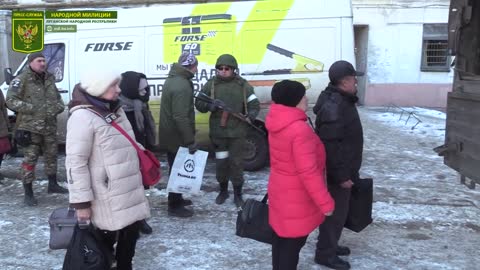 Military of the LPR continue to evacuate civilians from the city of Rubizhne