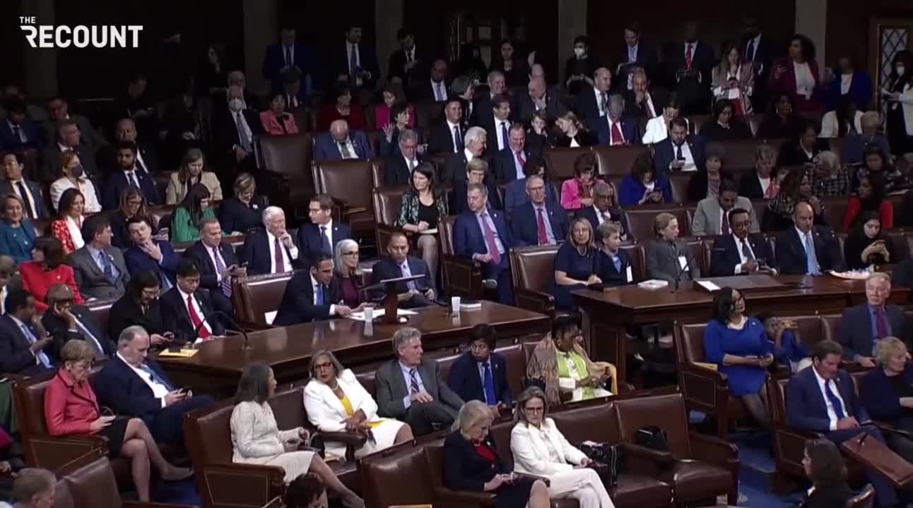 Audible GASPS in chamber as Rep. Donalds switches Speaker vote from McCarthy