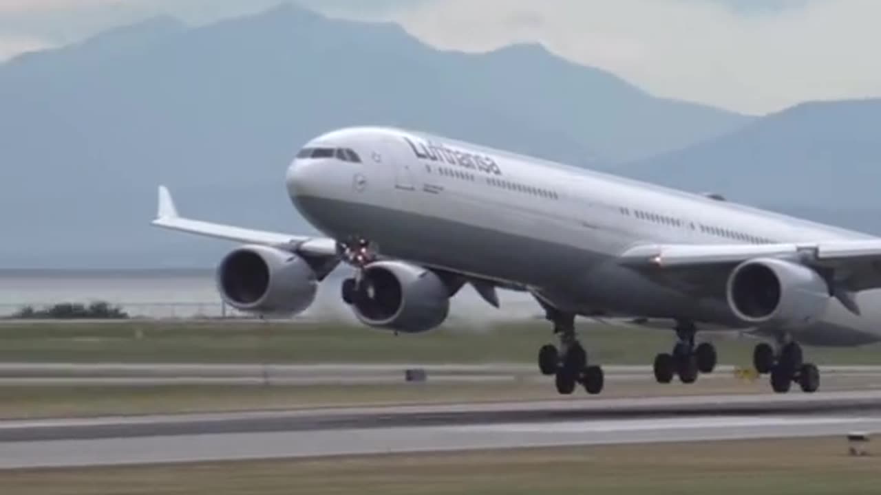 the true speed of planes ✈️😳