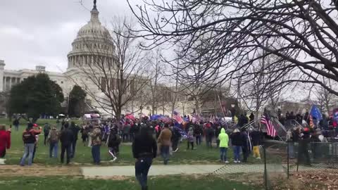 BREAKING: patriots have stormed the Capitol building ground and are breaching federal barriers and