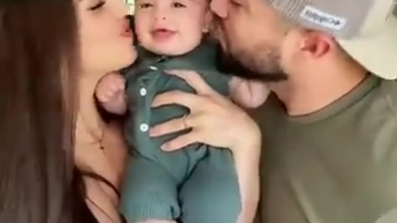 Baby fever? 🥹 #mama #family #parents #youtubeshorts #newborn