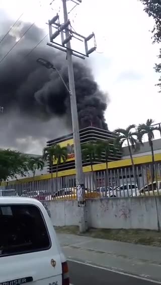 Incendio en el éxito envigado