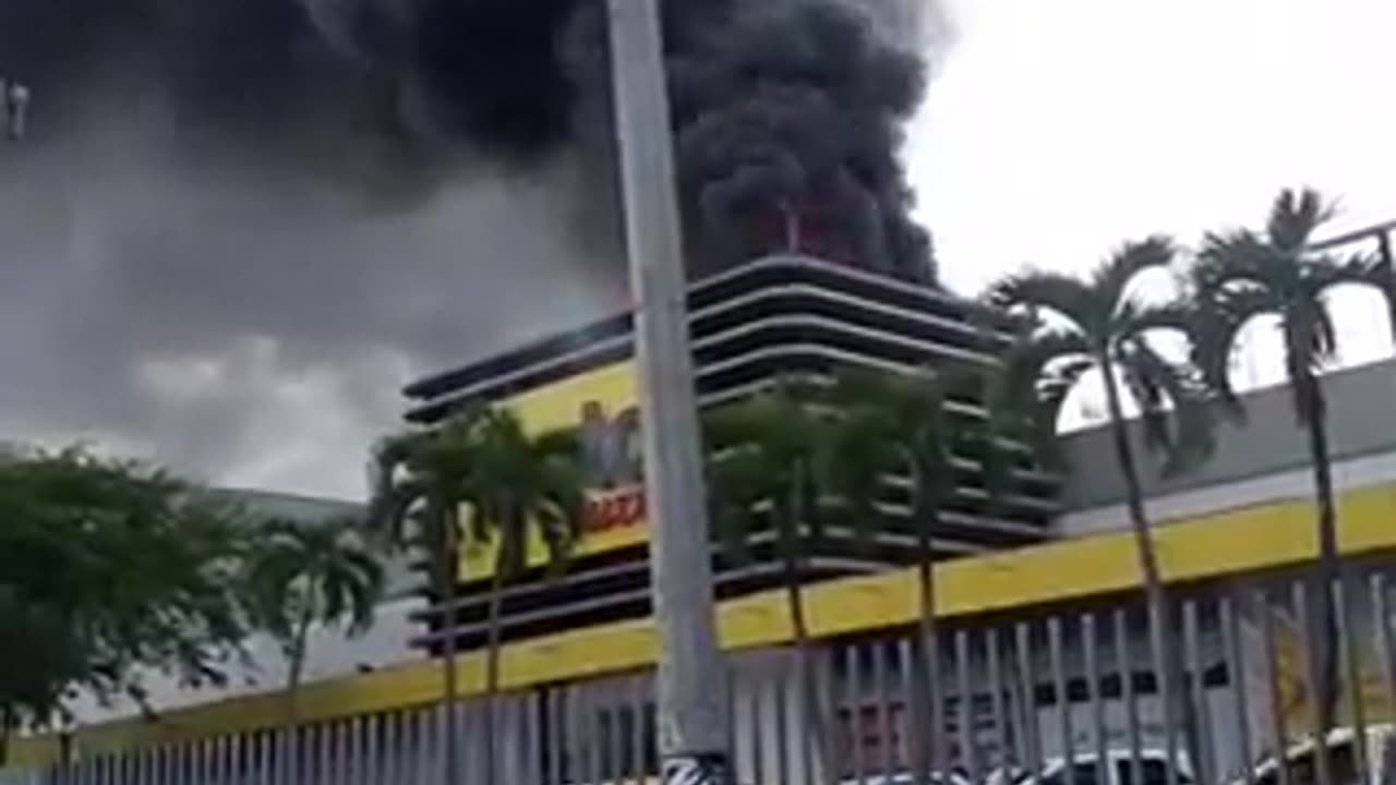 Incendio en el éxito envigado