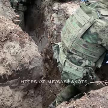 Russian positions as UNFAZED troops immediately UNLOAD heavy machine gun