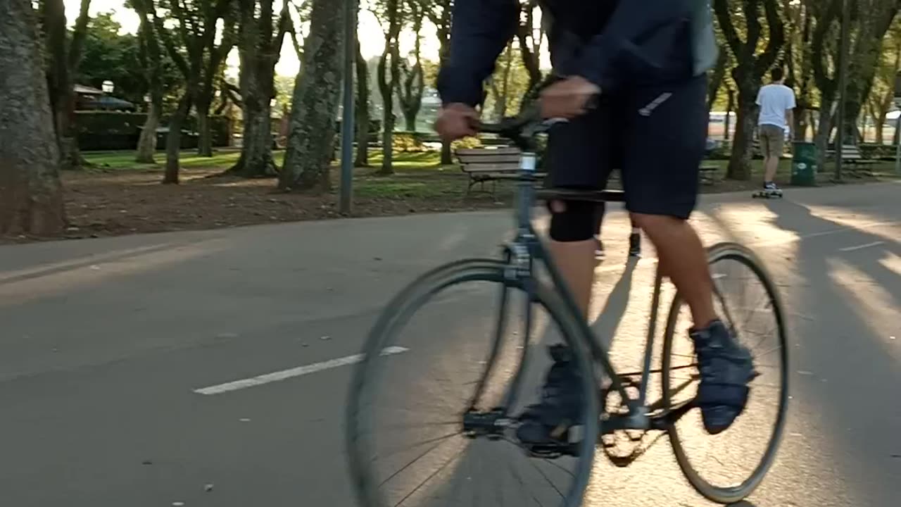 Fixed gear role domingo no parque
