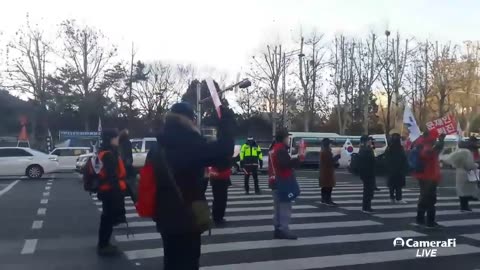 20181231_V3_S04(0SsHcFMoILs)태극기는 하나요, 구국도 한마음!!! 2018년 대미를 장식하는 태극기성지 대한문을 지나가는 대한애국당 행진현장