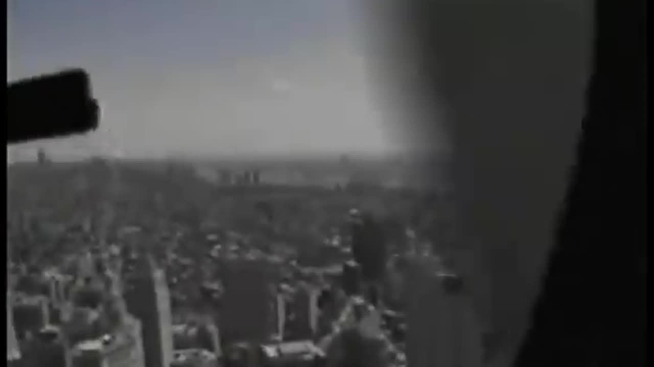 UFO AT THE TWIN TOWERS