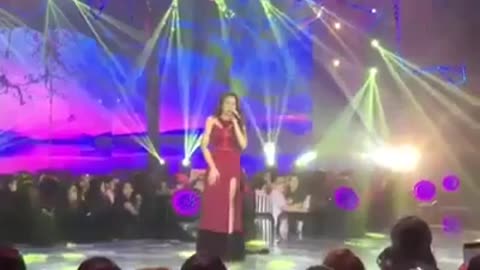 All by myself live Morissette