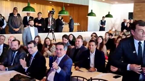 Elon Musk no Brasil para 'conectar' a Amazônia