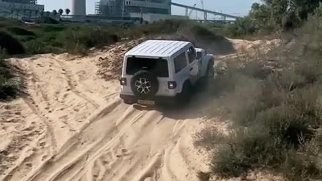 Full speed ahead, throwing off the opponent