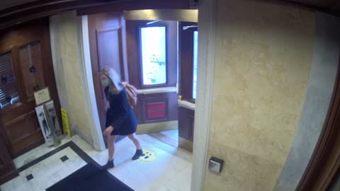 0181USCH01SouthDoorVestibule_2021-01-06_12h00min01s723ms.mp4