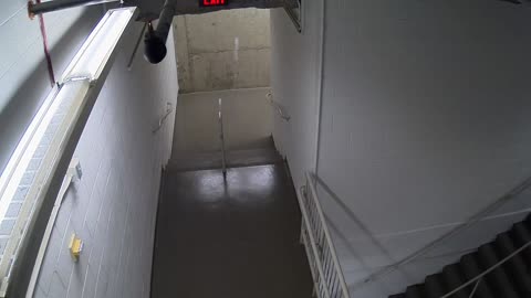 7186CVCULStair45South_2021-01-05_01h20min00s607ms.mp4