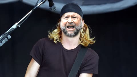 [AI] Alex Jones SINGS "She Hates Me"