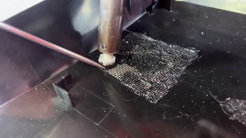 Ingenious way to repair broken plastic￼