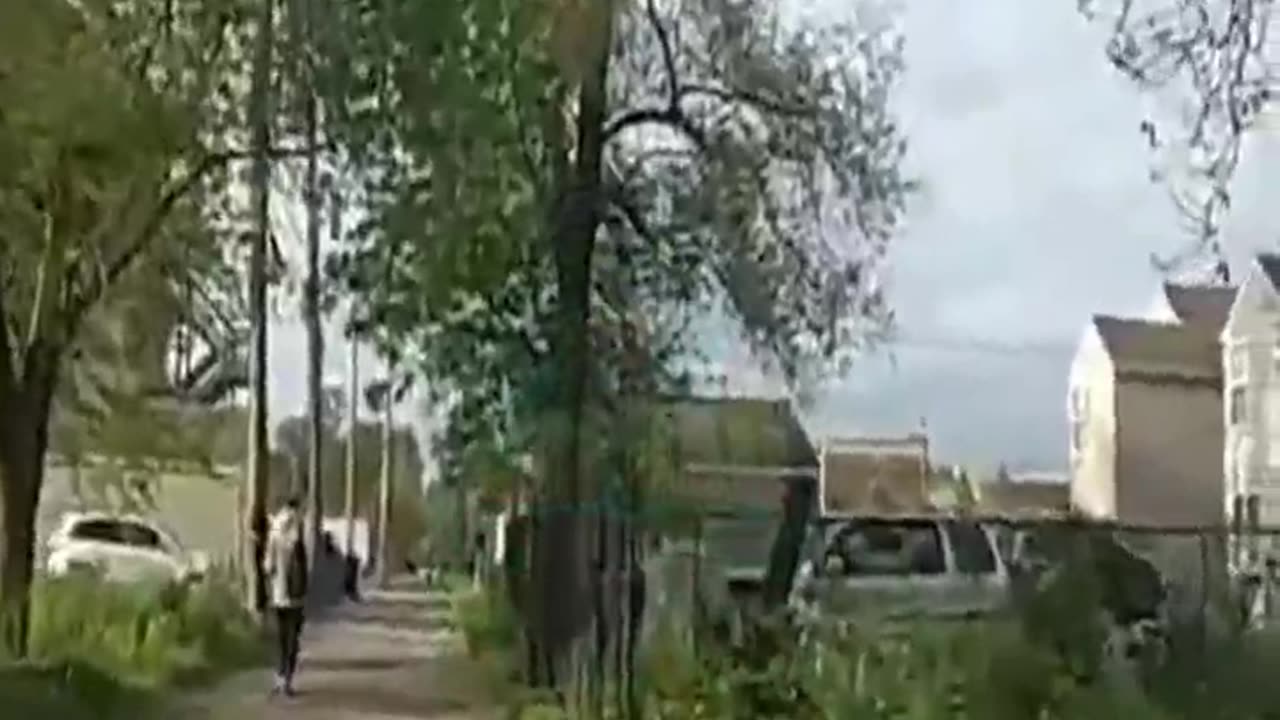 Police Chase the Unbelievable Suspect.