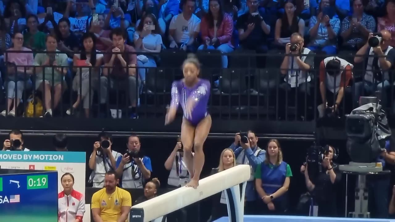 "Simone Biles 🇺🇸 Scores HUGE 14.800 in Beam Final! | World Championships 2023 🥇"